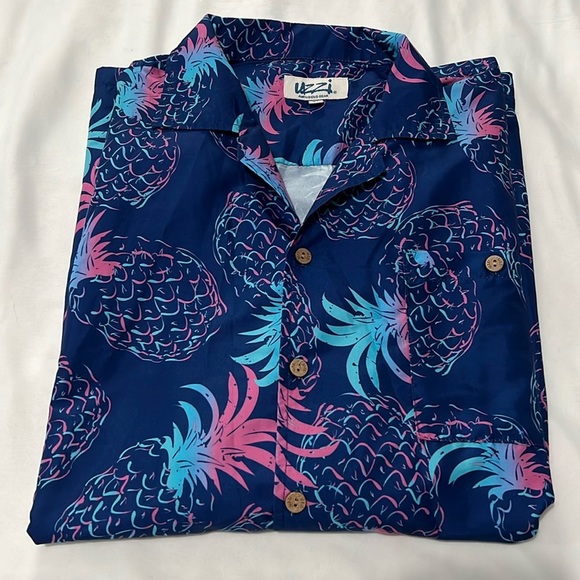 Uzzi Amphibious Gear Pineapple Short Sleeve Button Down - Picture 3 of 5